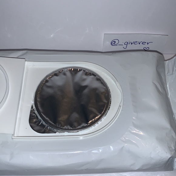 H20+ Beauty Elements Wipe Away The Day Face Cloths - Picture 3 of 9